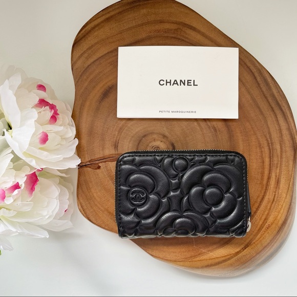 *SOLD*Chanel camellia coin purse - Picture 2 of 4